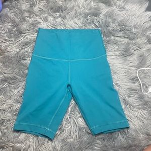 Lululemon 6” wunder train shorts